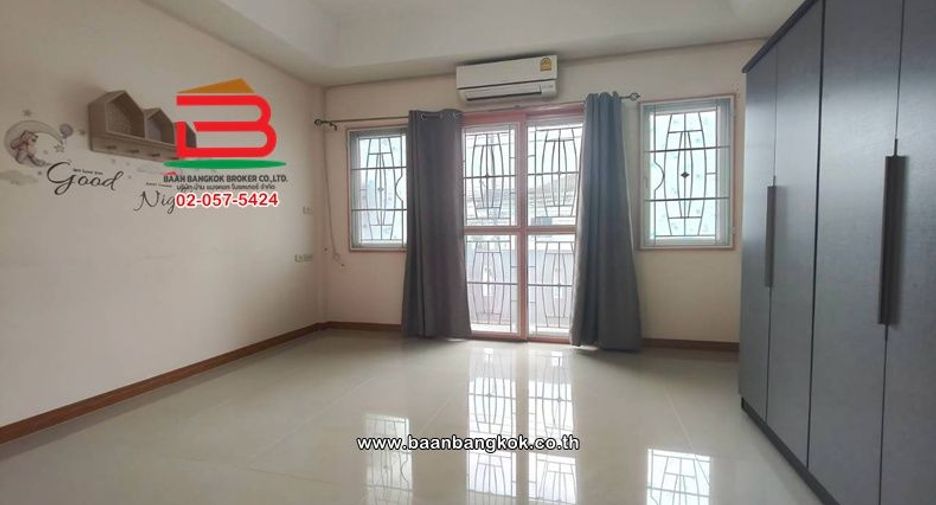 For rent 2 bedrooms townhouse in Thanyaburi, Pathum Thani