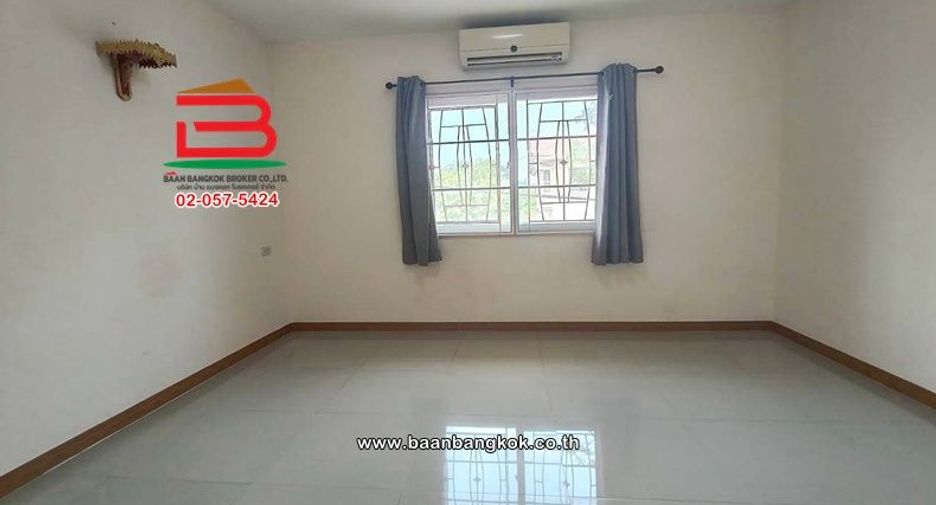 For rent 2 bedrooms townhouse in Thanyaburi, Pathum Thani