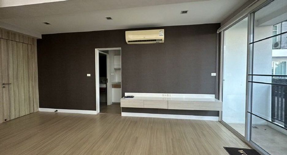 For sale 1 bed condo in Mueang Rayong, Rayong