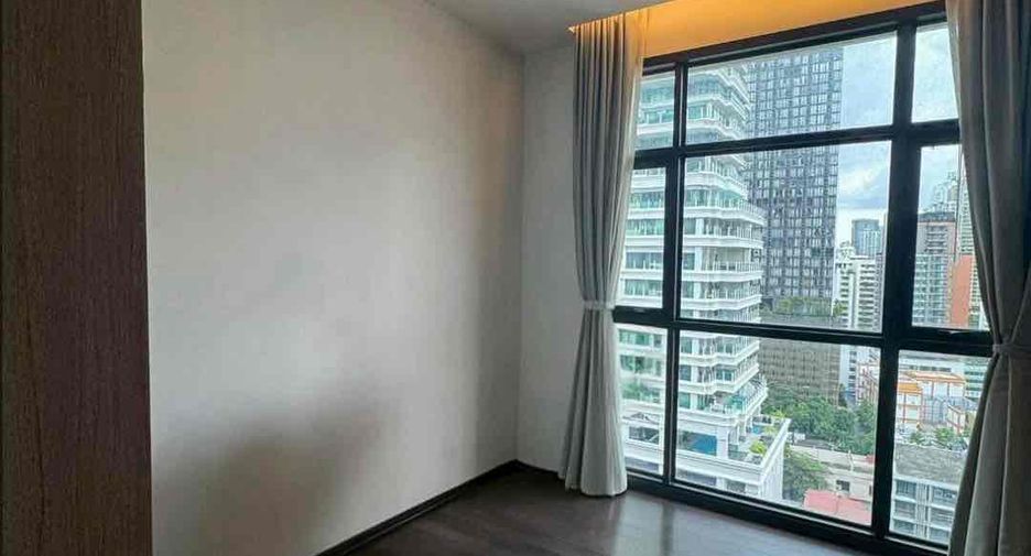 For sale 2 bedrooms condo in Khlong Toei, Bangkok