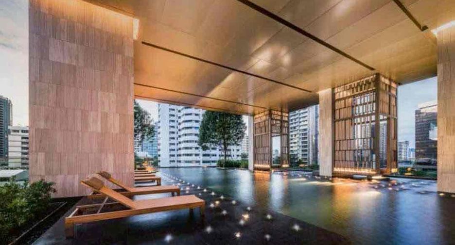 For sale 2 bedrooms condo in Khlong Toei, Bangkok
