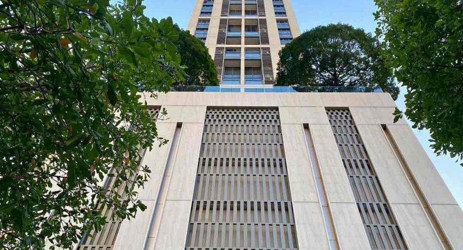 For sale 2 bedrooms condo in Khlong Toei, Bangkok
