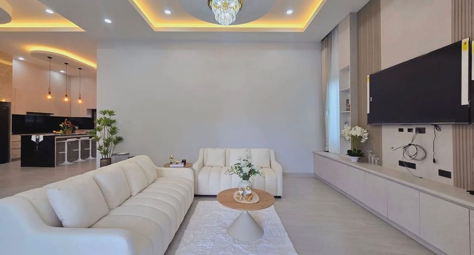 For sale 3 ベッドルーム villa in Bang Lamung, Chonburi