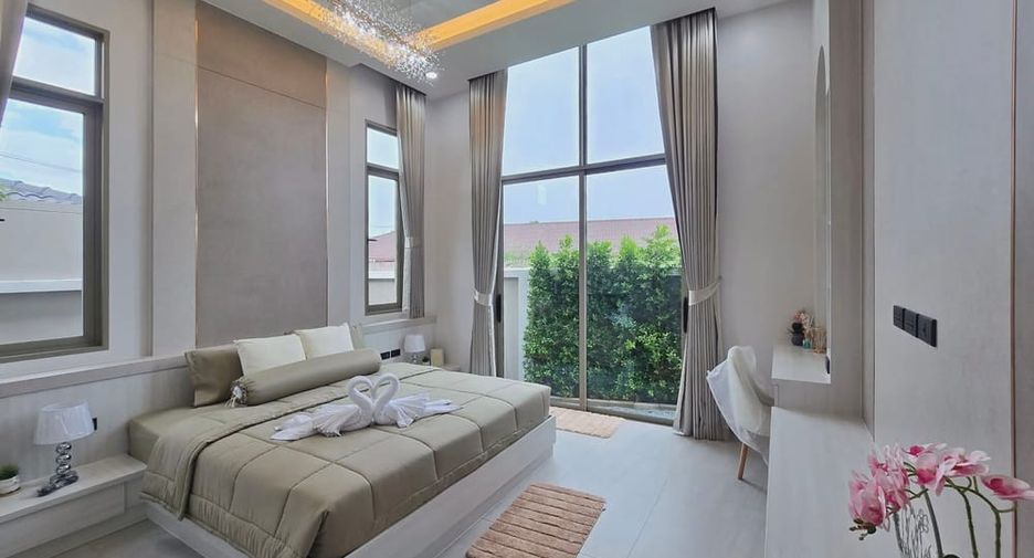 For sale 3 ベッドルーム villa in Bang Lamung, Chonburi