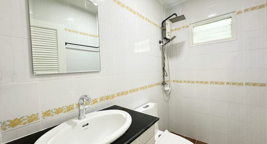 For rent 3 ベッドルーム condo in Bang Lamung, Chonburi