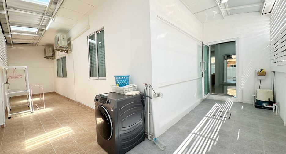 For rent 3 ベッドルーム condo in Bang Lamung, Chonburi
