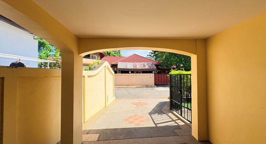 Villa zum Kauf mit 3 Zimmer in Bang Lamung, Chonburi