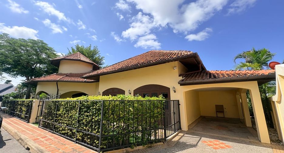 Villa zum Kauf mit 3 Zimmer in Bang Lamung, Chonburi