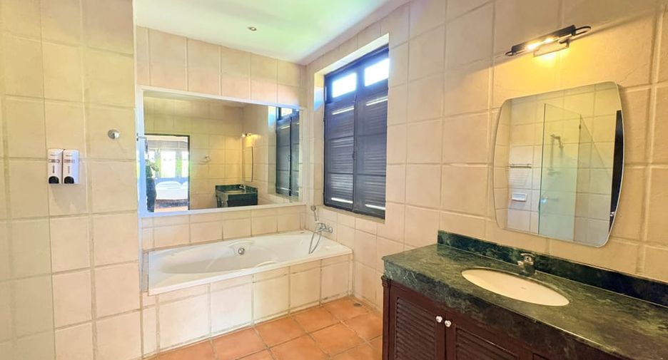 Villa zum Kauf mit 3 Zimmer in Bang Lamung, Chonburi