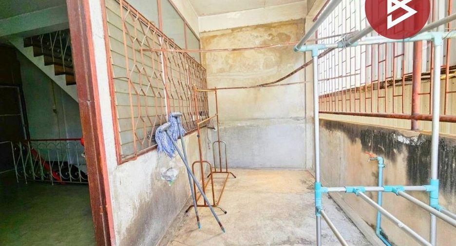 Gewerbefläche zum Kauf mit 3 Zimmer in Bang Kho Laem, Bangkok