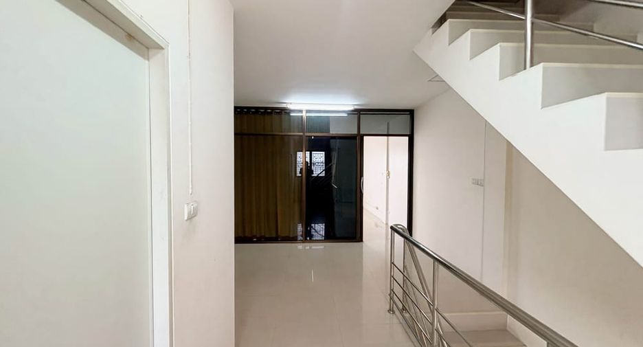 出租 3 卧室 商业空间 在 Bang Lamung, Chon Buri