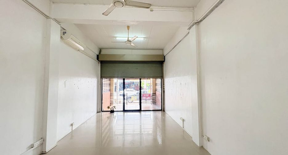出租 3 卧室 商业空间 在 Bang Lamung, Chon Buri