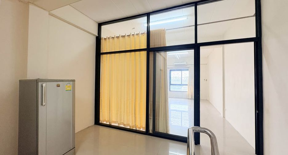 出租 3 卧室 商业空间 在 Bang Lamung, Chon Buri