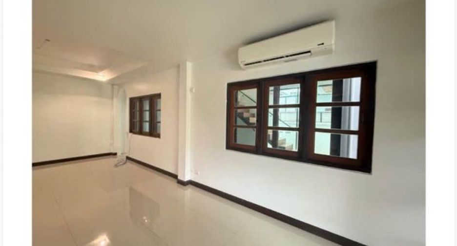 For rent and for sale 5 bedrooms house in San Sai, Chiang Mai