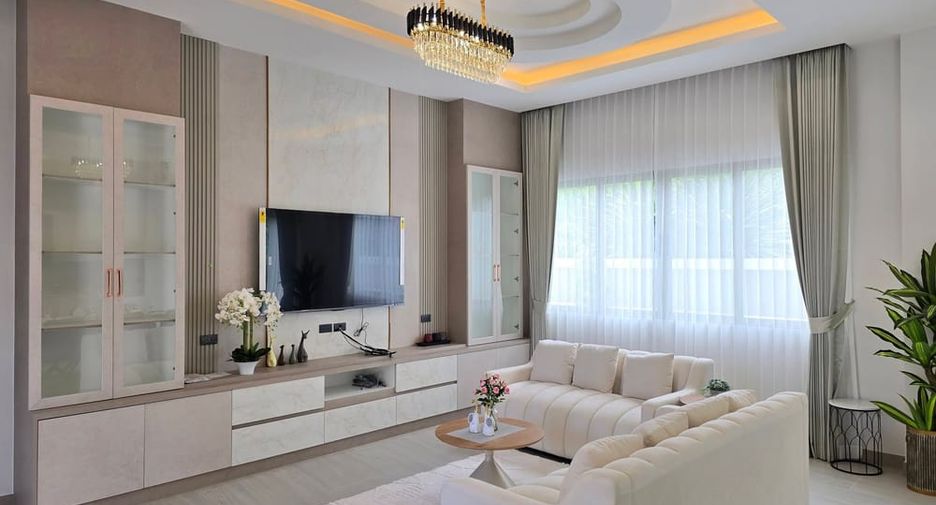 For sale 4 ベッドルーム villa in Bang Lamung, Chonburi