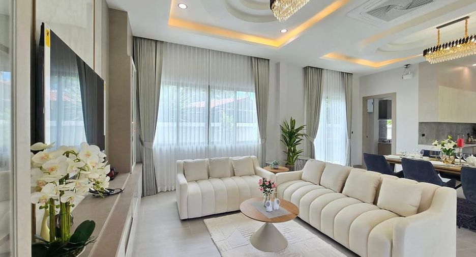 For sale 4 ベッドルーム villa in Bang Lamung, Chonburi