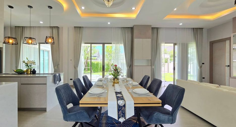 For sale 4 ベッドルーム villa in Bang Lamung, Chonburi