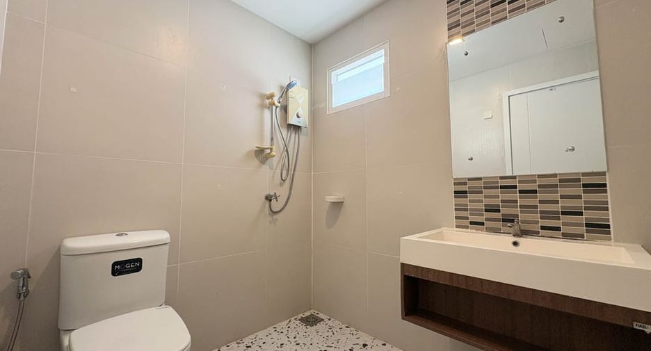 For rent 3 bedrooms house in Bang Lamung, Chonburi
