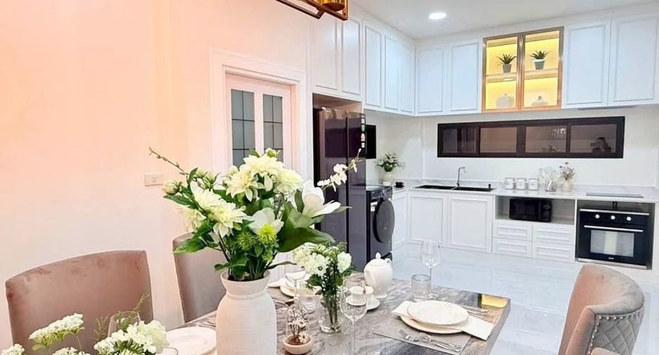 Villa zum Kauf mit 3 Zimmer in Bang Lamung, Chonburi