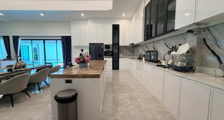 Villa zur Miete mit 4 Zimmer in Bang Lamung, Chonburi