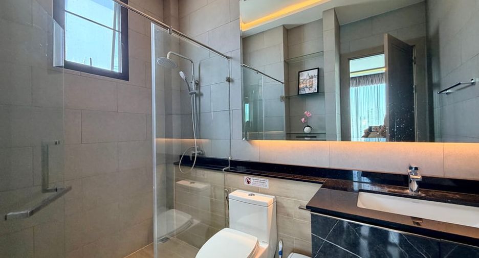 For rent and for sale 4 bedrooms villa in Huay Yai, Pattaya