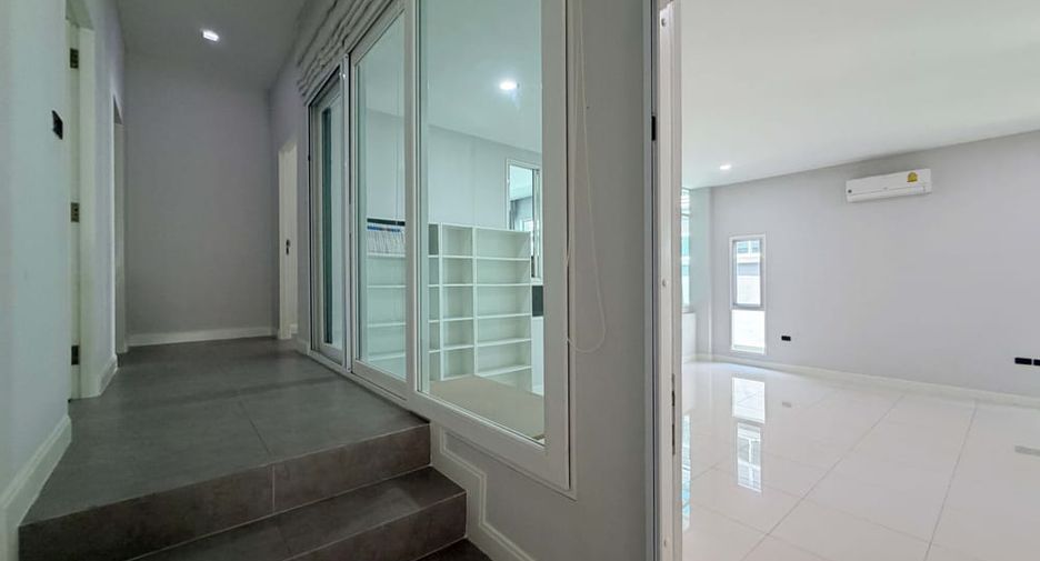 For rent 3 ベッドルーム house in Bang Lamung, Chonburi