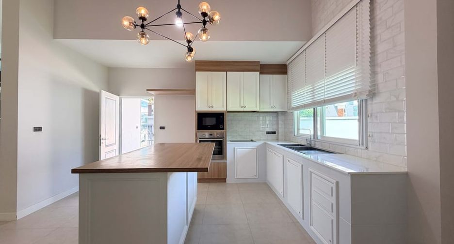 For rent 3 ベッドルーム house in Bang Lamung, Chonburi