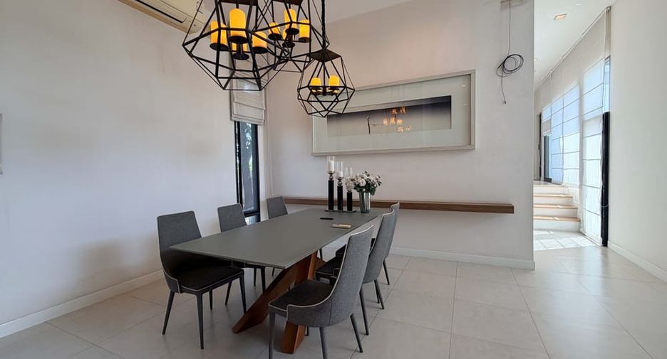 For rent 3 ベッドルーム villa in Bang Lamung, Chonburi