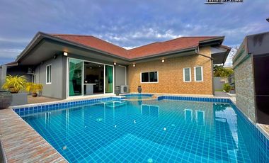For sale 3 ベッドルーム villa in Huay Yai, Pattaya