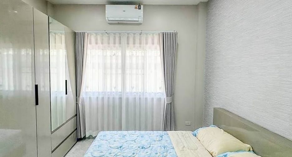 Haus zur Miete mit 3 Zimmer in Bang Lamung, Chonburi