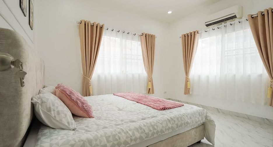 For sale 4 ベッドルーム house in Bang Lamung, Chonburi