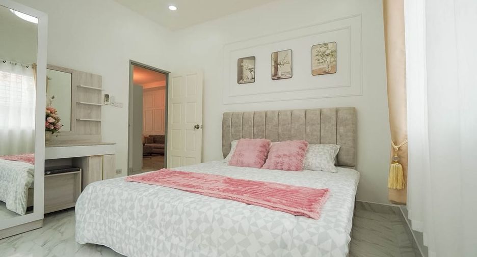For sale 4 ベッドルーム house in Bang Lamung, Chonburi