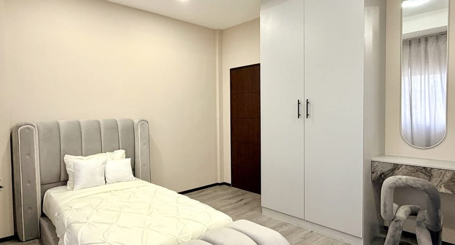 Villa zum Kauf mit 5 Zimmer in Bang Lamung, Chonburi