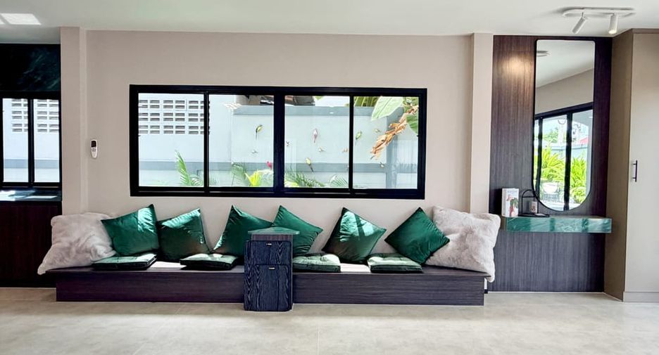 Villa zum Kauf mit 5 Zimmer in Bang Lamung, Chonburi