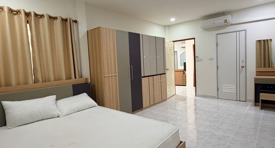 À louer 5 chambres maison à Bang Lamung, Chonburi