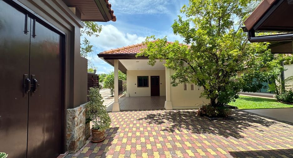 For sale 3 bedrooms house in Huay Yai, Pattaya