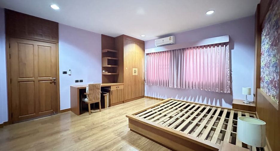 For sale 3 bedrooms house in Huay Yai, Pattaya