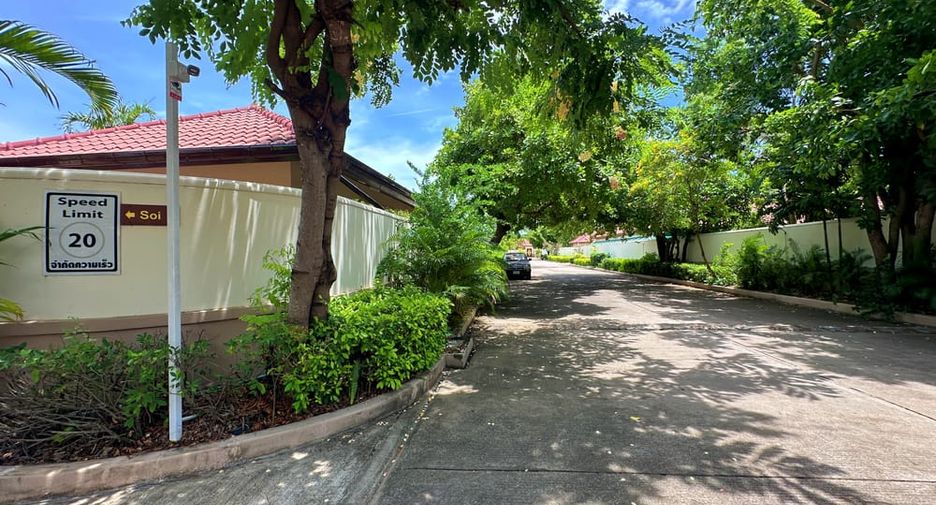 For sale 3 bedrooms house in Huay Yai, Pattaya