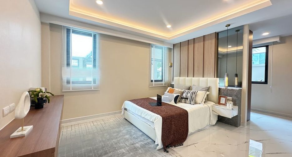 For sale 5 bedrooms villa in Bang Lamung, Chonburi