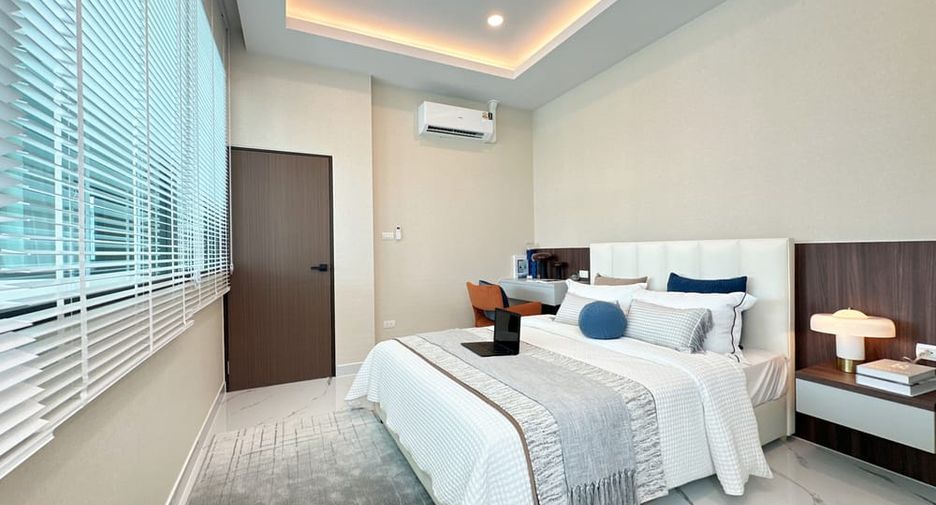 For sale 5 bedrooms villa in Bang Lamung, Chonburi