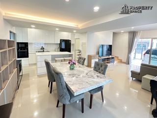 Casa en alquiler y en venta de 3 habitaciones en Bang Lamung, Chonburi