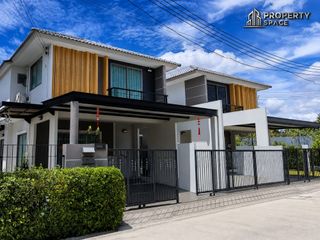 Casa en alquiler y en venta de 3 habitaciones en Bang Lamung, Chonburi