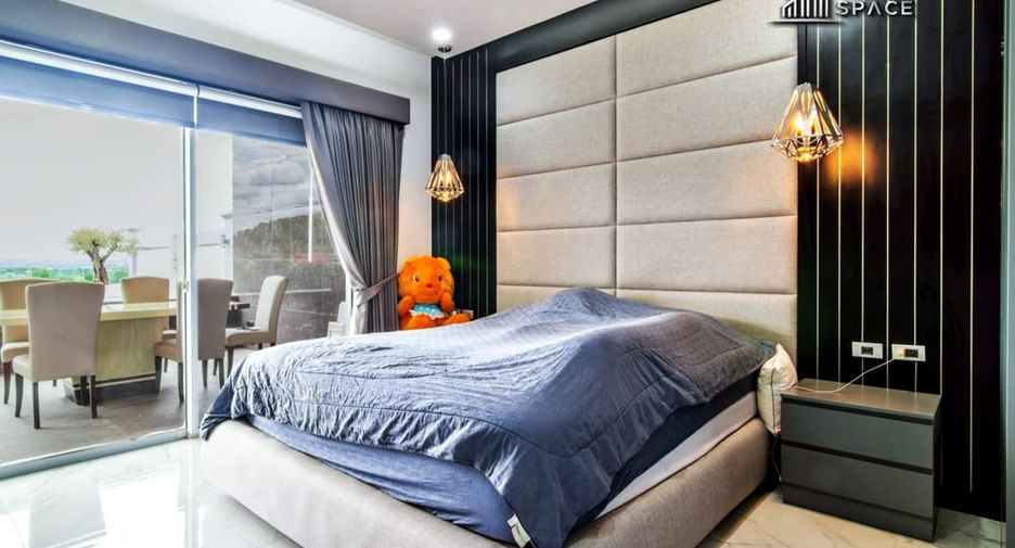 For sale 4 bedrooms villa in Bang Lamung, Chonburi
