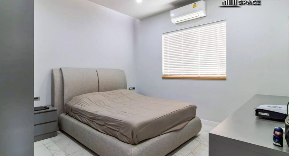 For sale 4 bedrooms villa in Bang Lamung, Chonburi