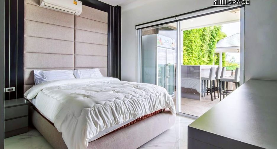 For sale 4 bedrooms villa in Bang Lamung, Chonburi