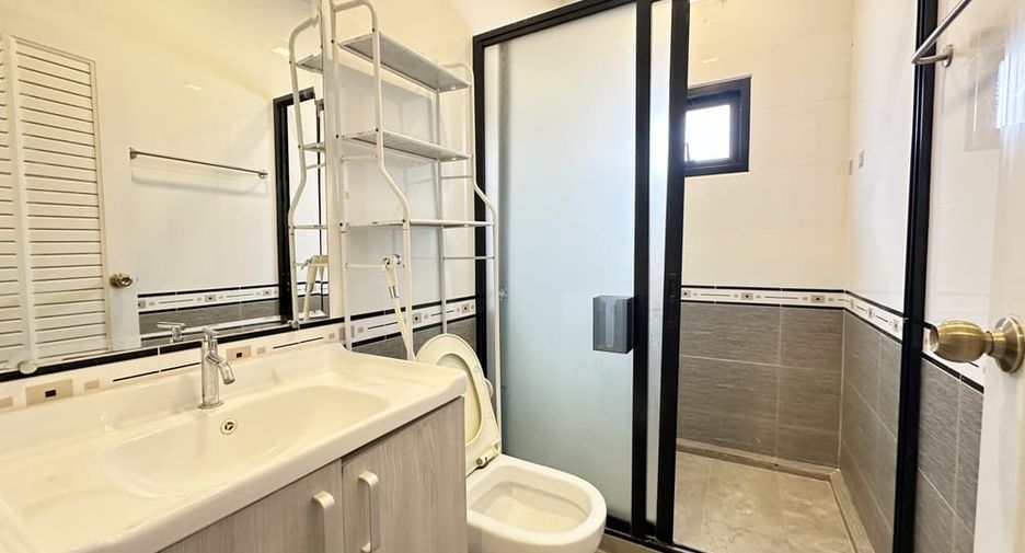 For rent 3 bedrooms house in Bang Lamung, Chonburi