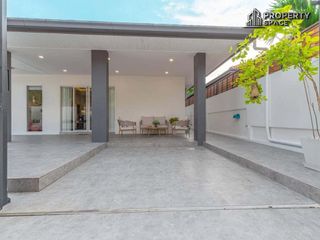出租 和 出售 4 卧室 别墅 在 Bang Lamung, Chon Buri