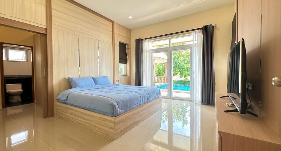 For rent 3 bedrooms villa in Bang Lamung, Chonburi