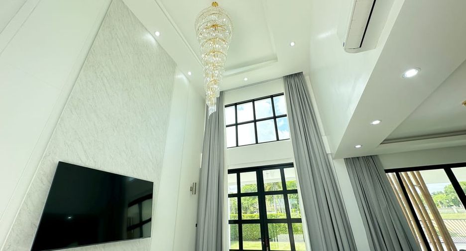 À vendre 4 chambres maison à Bang Lamung, Chonburi