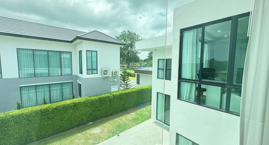 À vendre 4 chambres maison à Bang Lamung, Chonburi